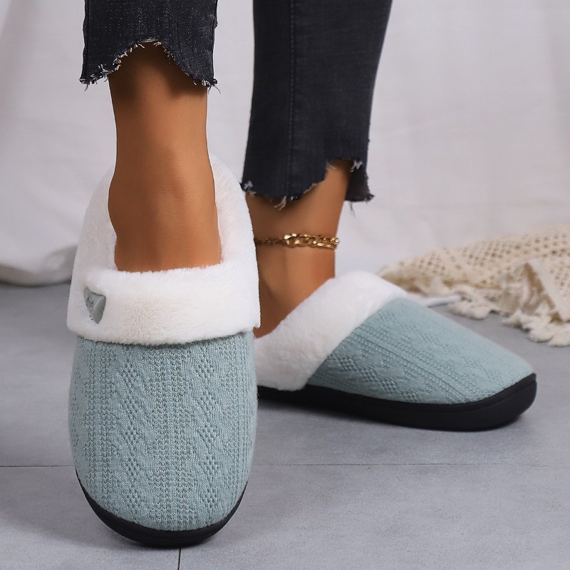 Women’s Cozy Fleece-Lined Slippers Plush Warm Cotton Indoor Non-Slip House Shoes