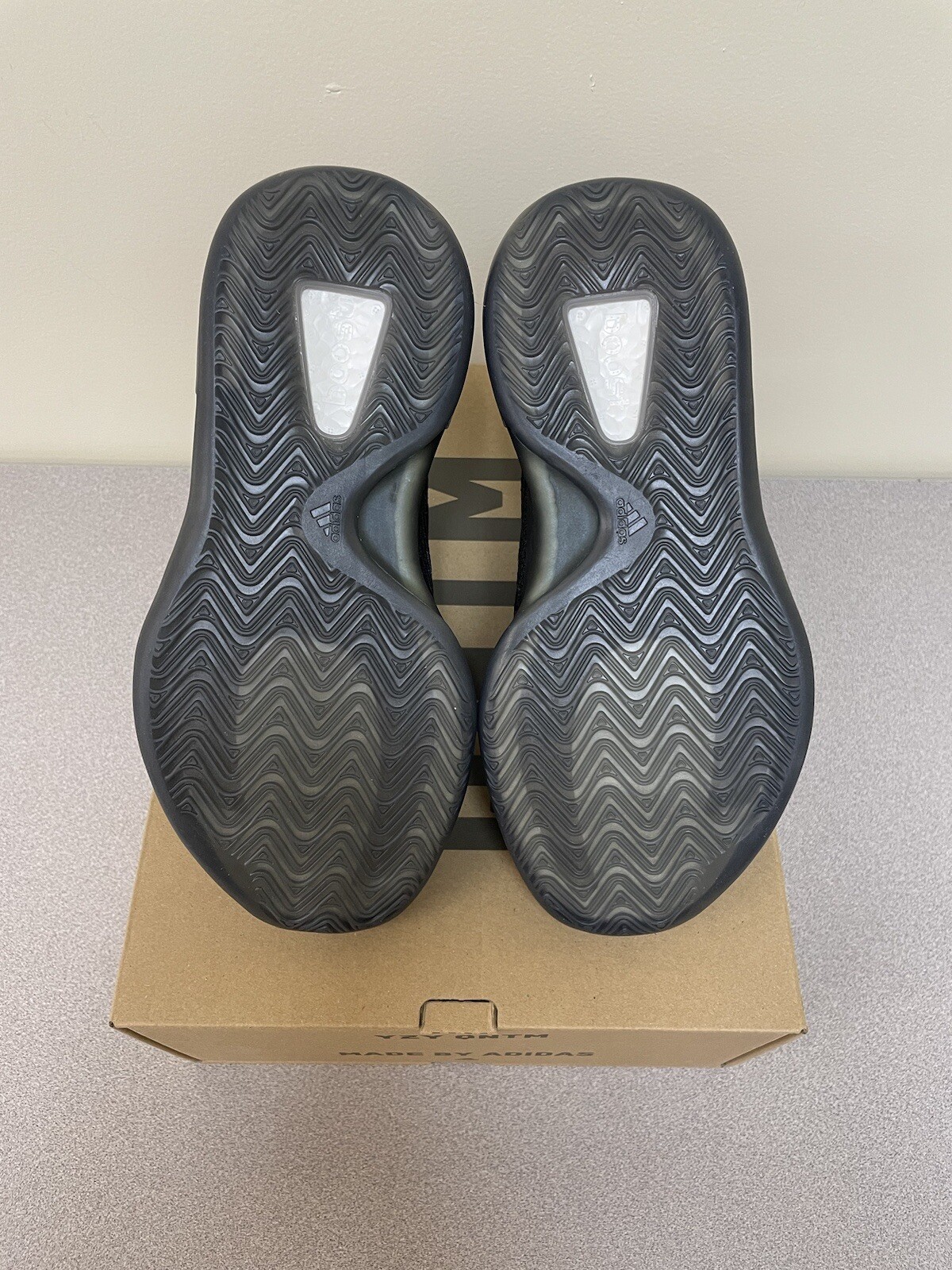 Men’s US Size 7 – adidas Yeezy QNTM Quantum Onyx GX1317 New Authentic