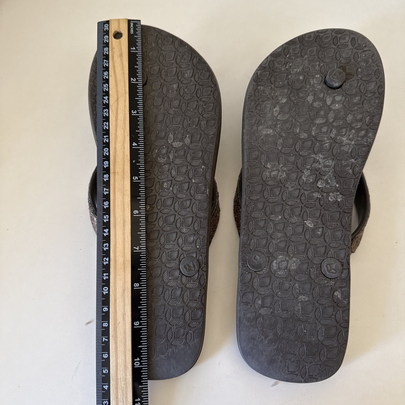 Reef Women’s Flip Flops Slip-On Sandals, Size 8 Sparkle Brown Gold Tone Casual