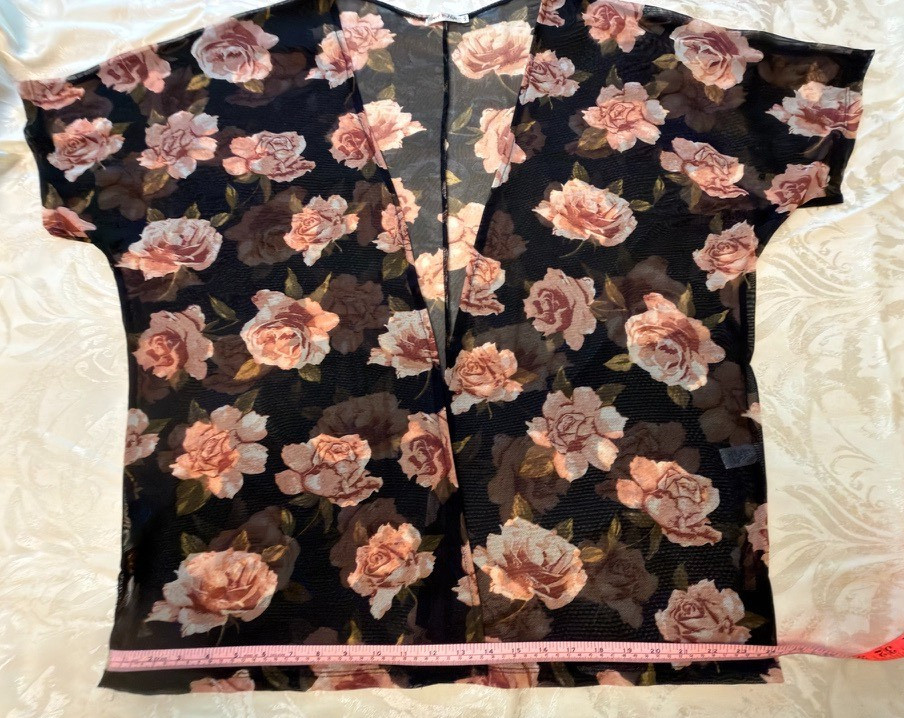 Heart Hips Floral Sheer Kimono Open Front Boho Black Pink Roses (Small)