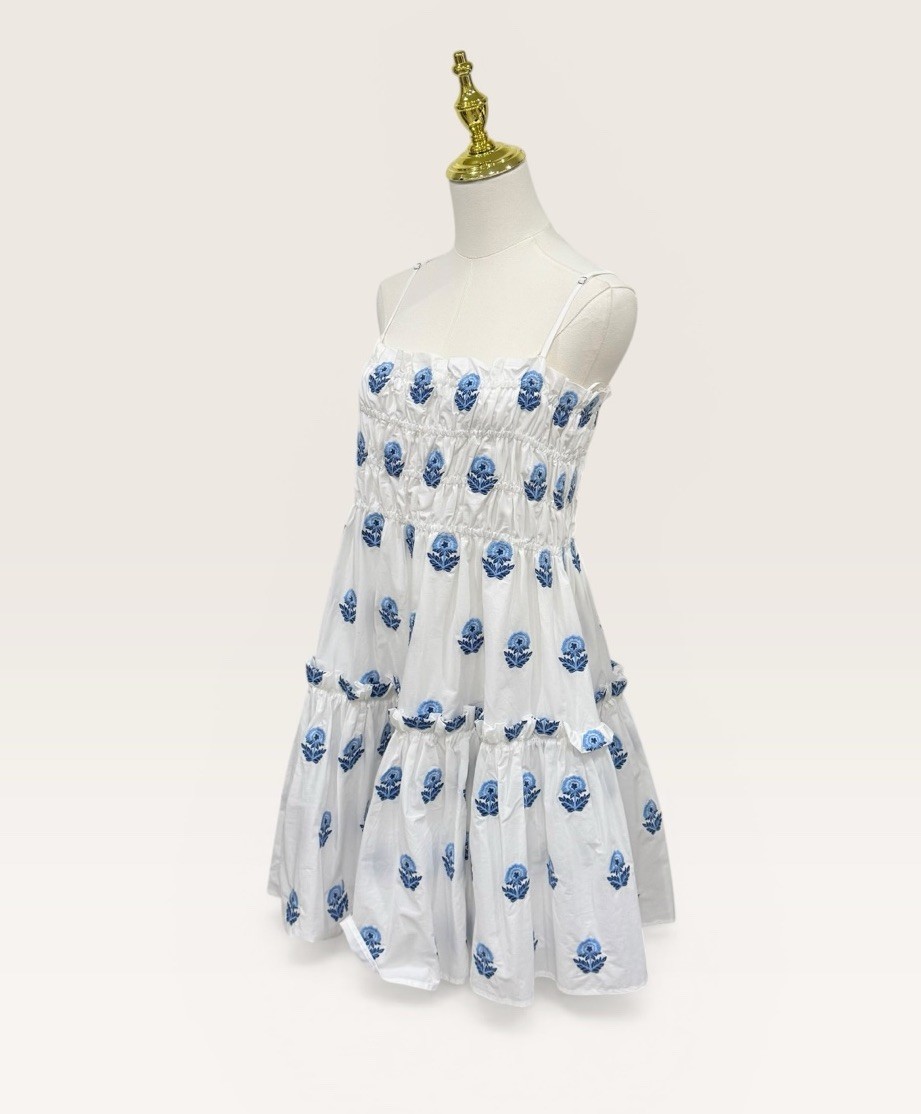 A Loves A Extra Large White Blue Floral Embroidered Smocked Minidress Cotton NWT