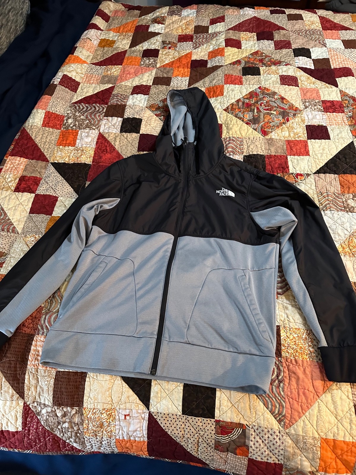 NORTH FACE BLACK / GRAY HOODED JACKET FULL ZIP FLEECE LINED WINDBREAKER SIZE M