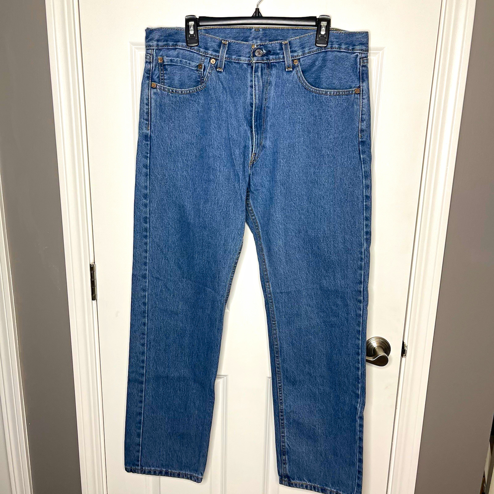 Levi’s Men’s 505 Blue Denim Jeans Straight Leg Regular Fit Mid Rise 36Wx32L
