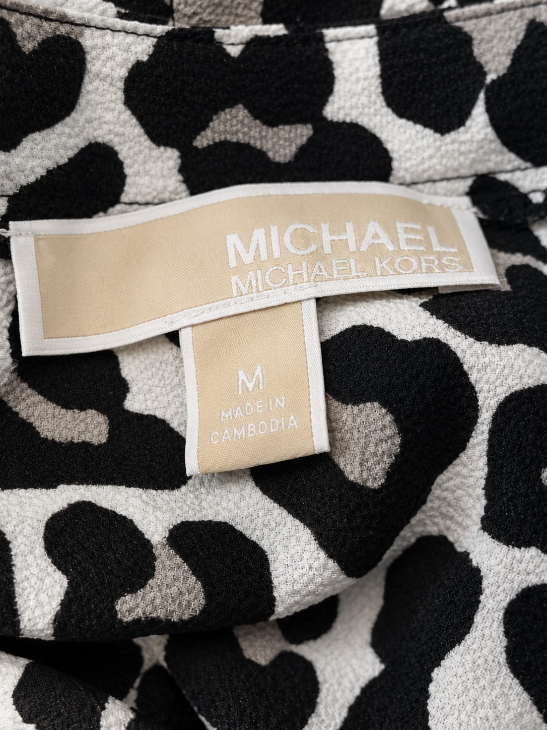 Michael Michael Kors Animal Print Top Blouse Size Medium White Black and Gray