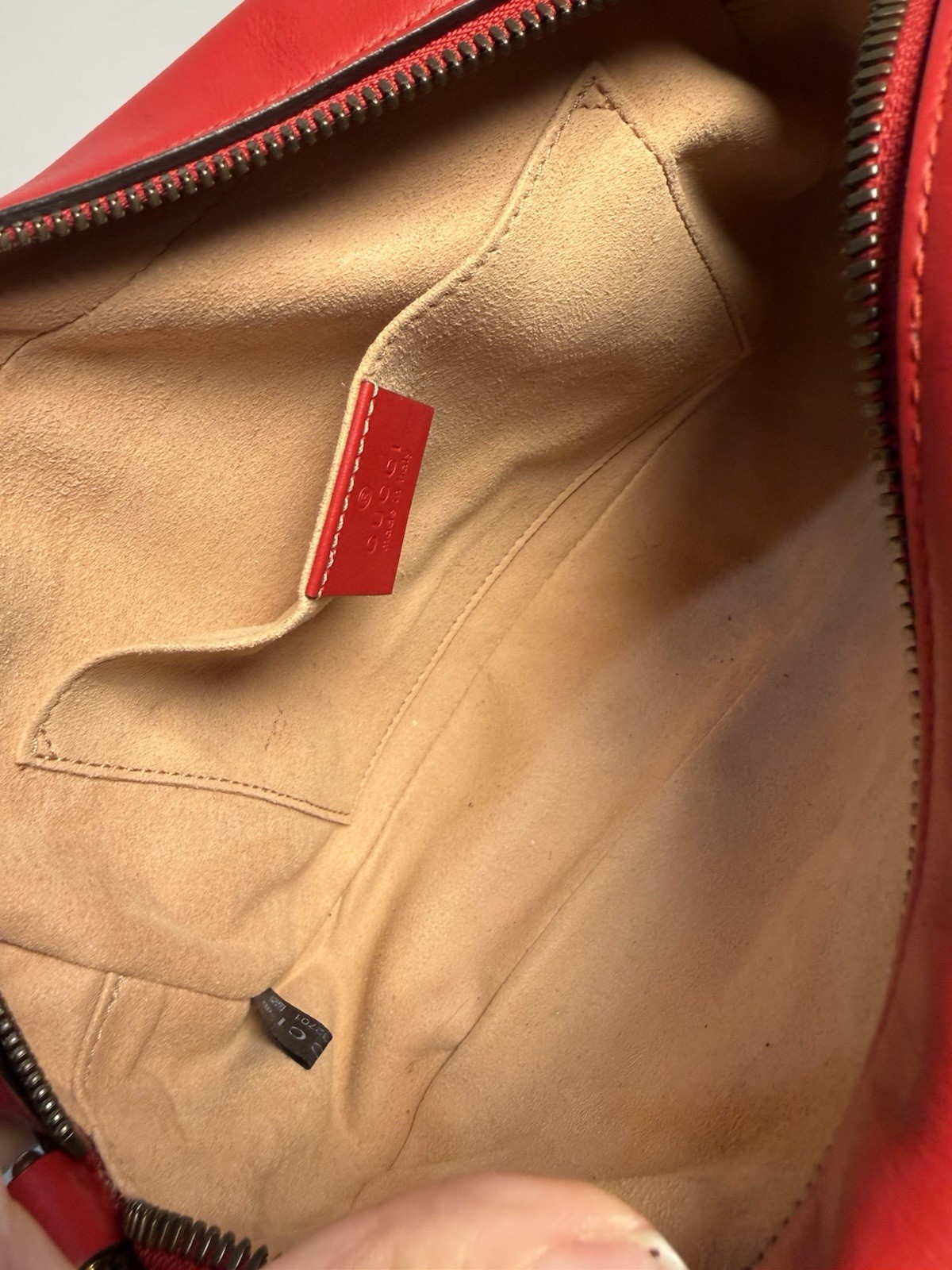 Gucci GG Marmont Red Matelasse Chevron Quilted Logo Zip Gold Chain Strap