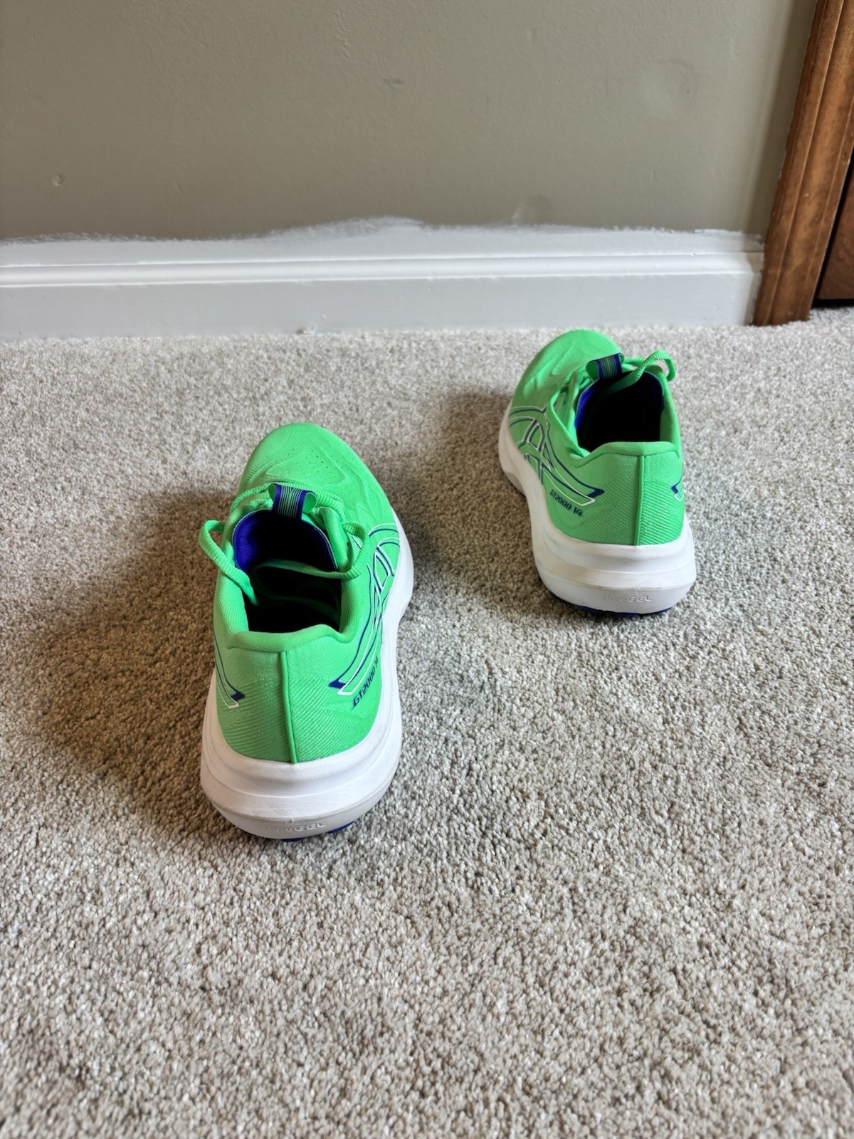 ASICS GT-2000 v14 Green Running Shoes Size 7.5 US Used Excellent Cond