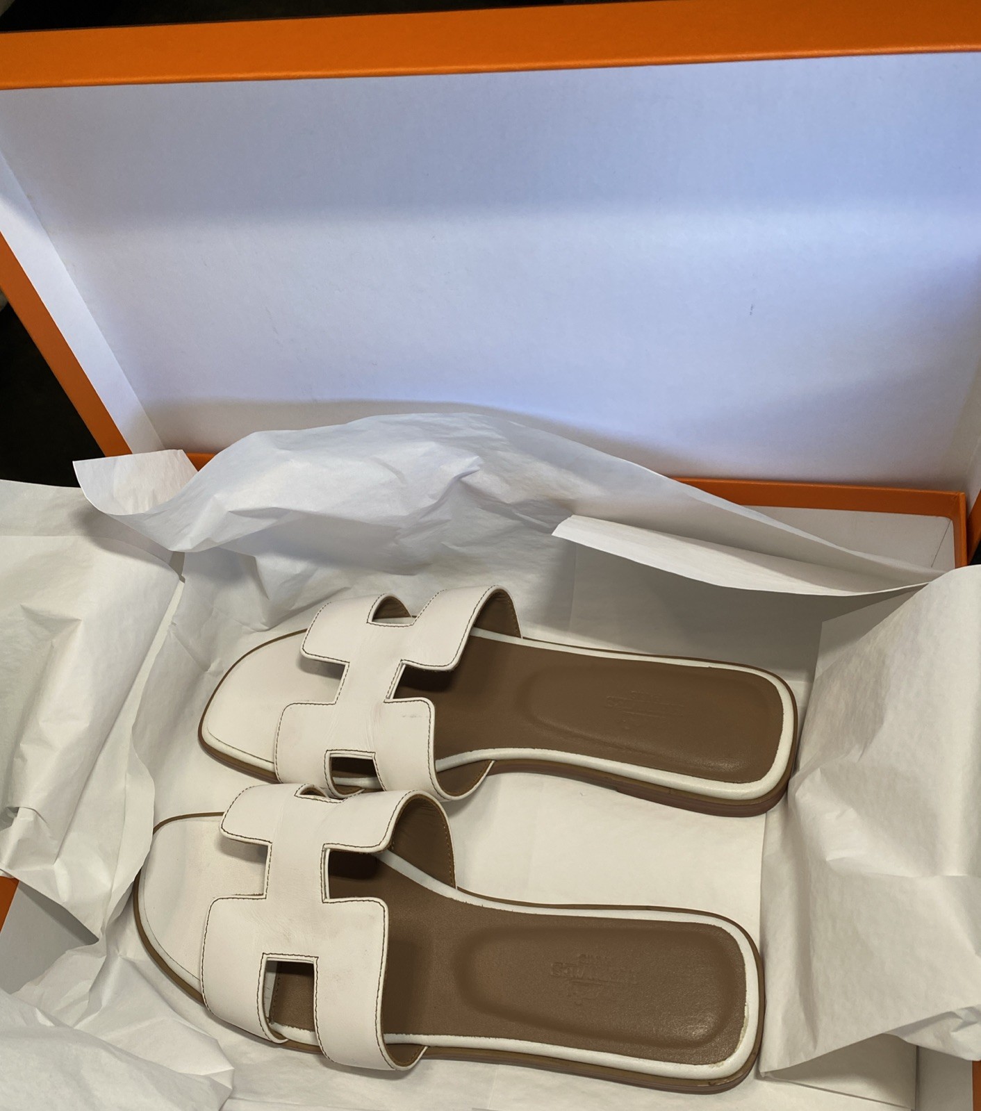 Hermes Oran Sandals White Leather Size 38 US W 7.5) Worn Once Condition With Box