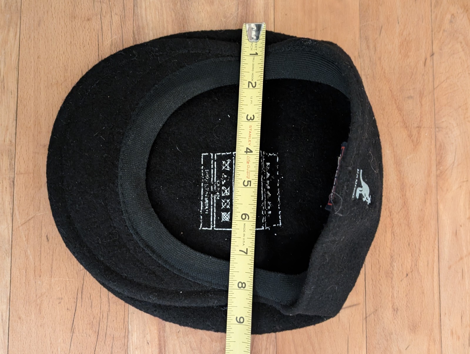 Vintage mens kangol black 100% wool cap L solid kangaroo logo newsboy hat