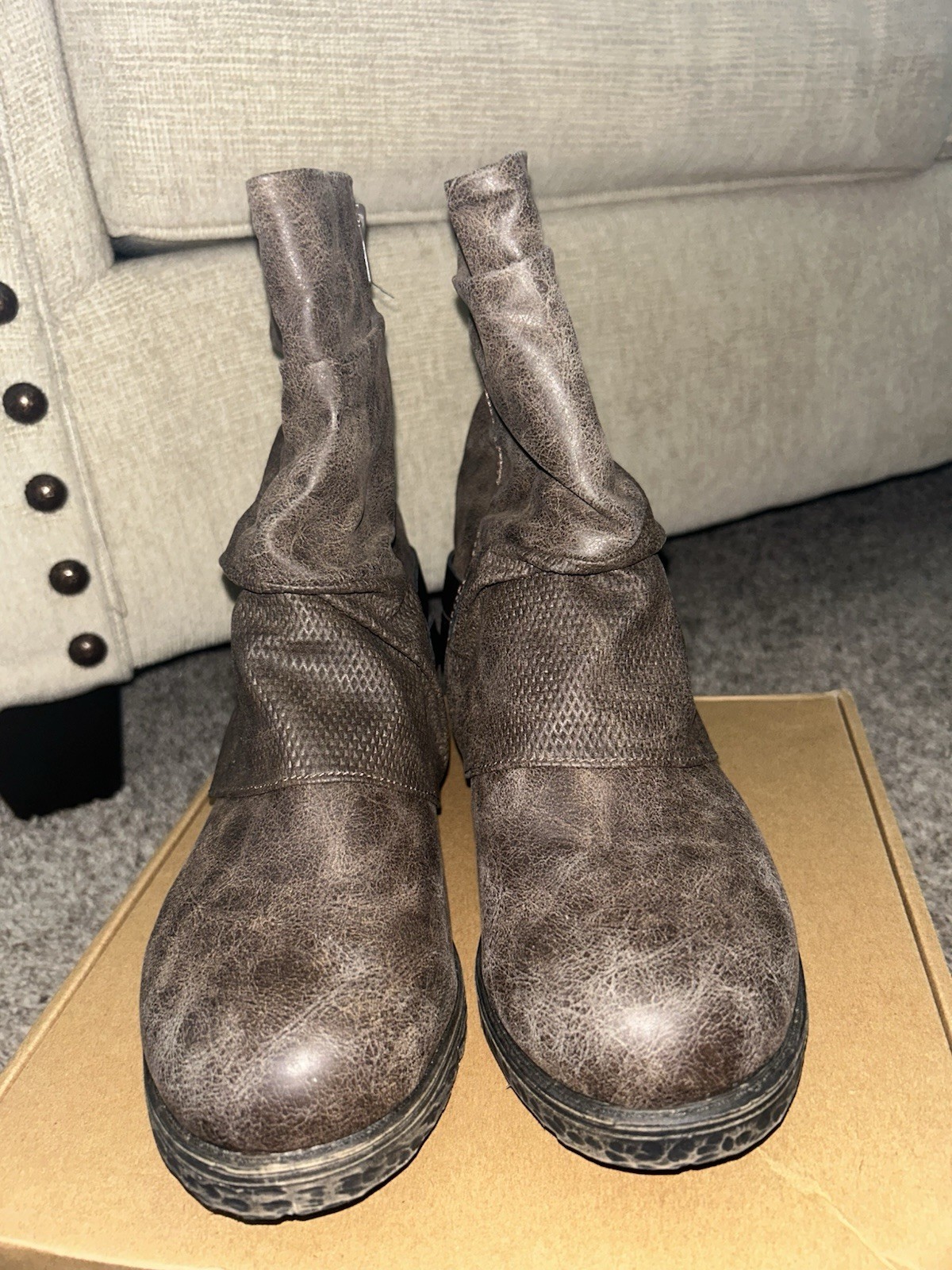 Jellypop distressed brown moto boots Women’s Size 9