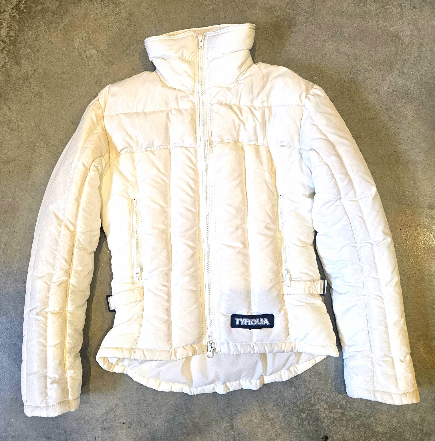 Vintage Tyrolia Women’s White Full-Zip Puffer Jacket w/ Pockets Short Size M