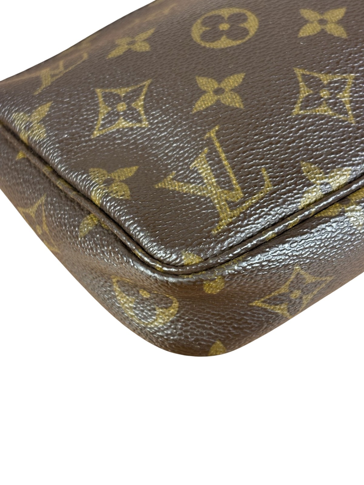 Size OS – Louis Vuitton Monogram Pochette / Pre-Owned