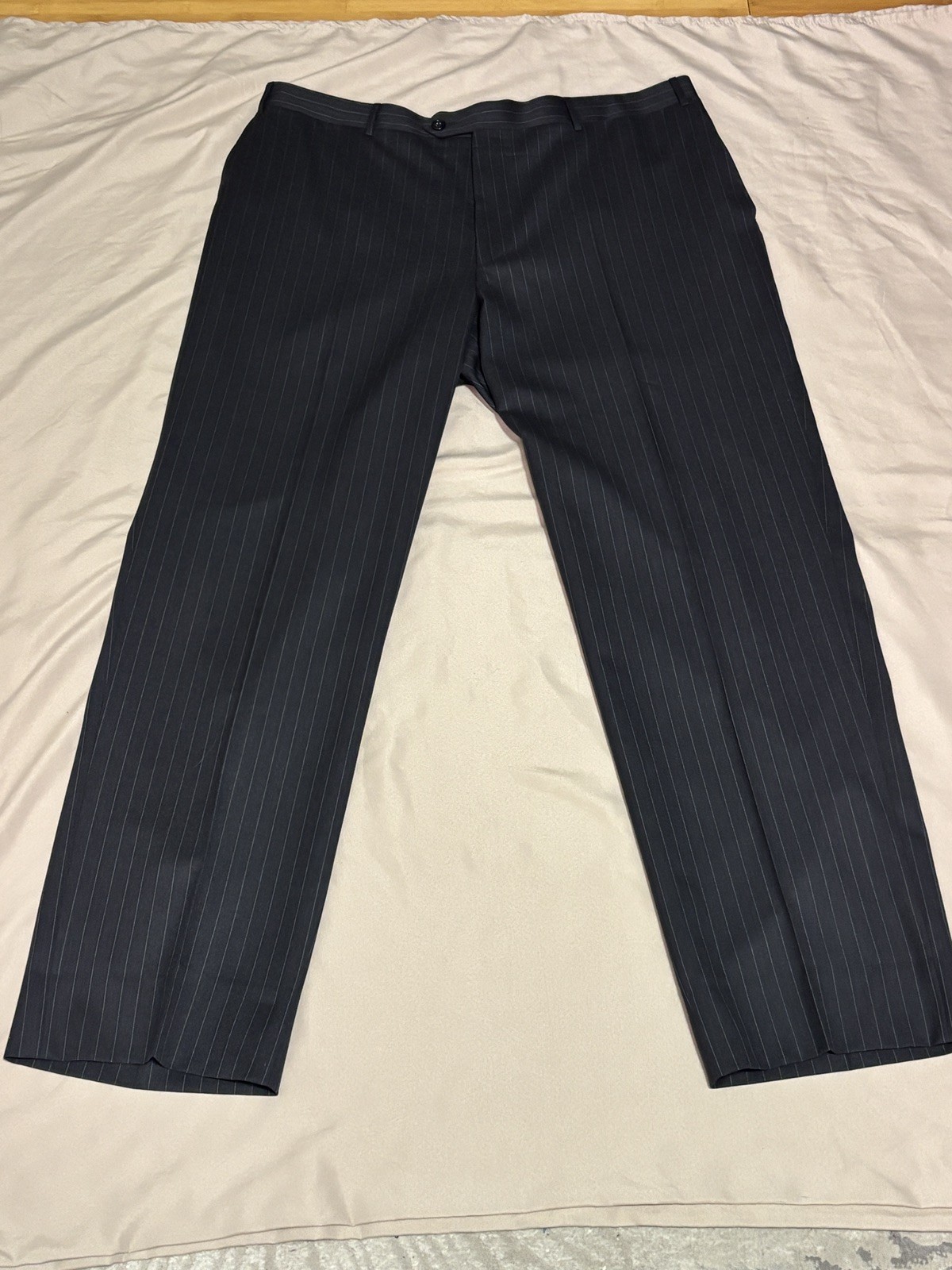 Corneliani Italy Super Fine Wool Suit 48L EU 58 Graphite Pinstripe Luxury
