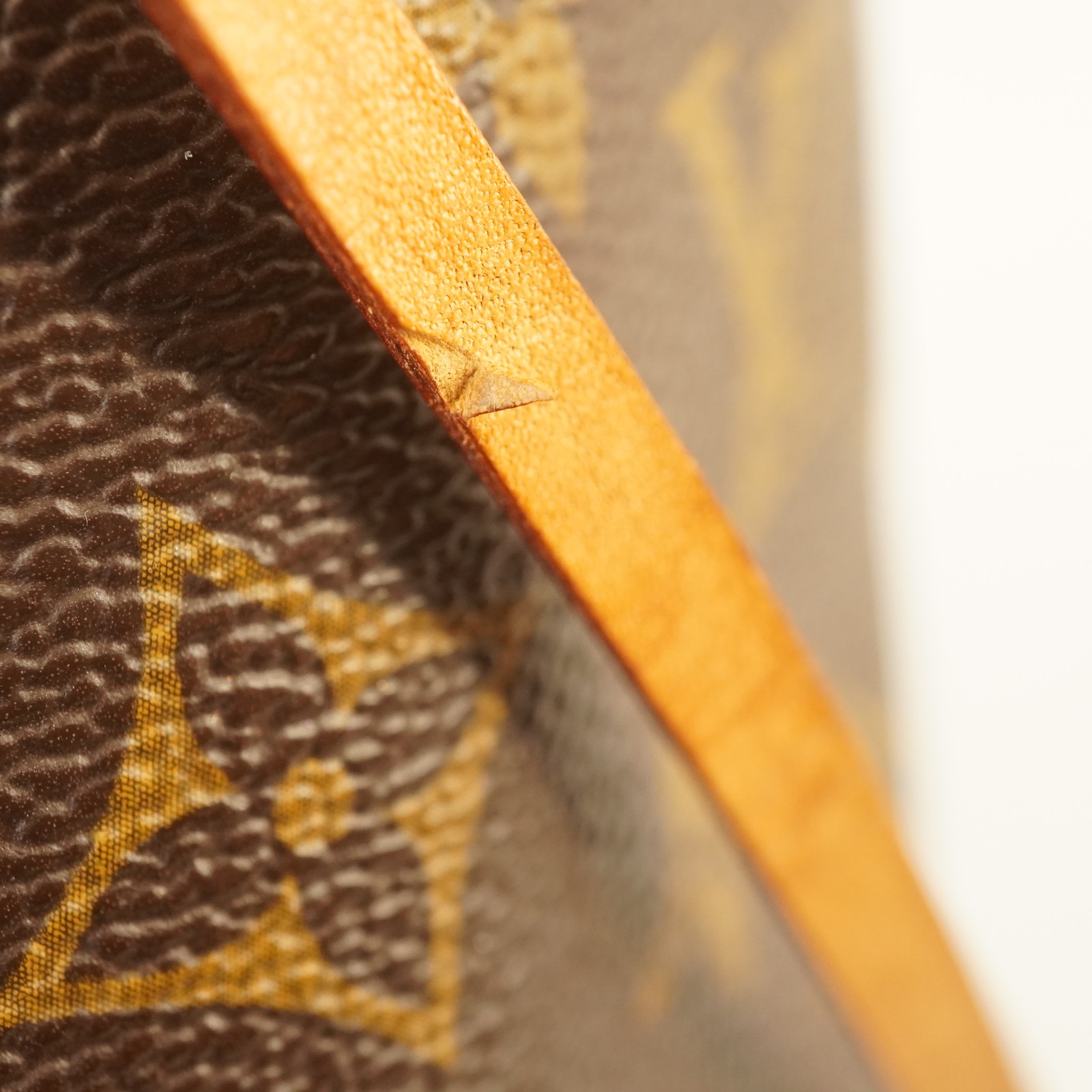 Louis Vuitton LV Monogram Neverfull MM Tote Bag, Fuchsia Interior – Free Ship US