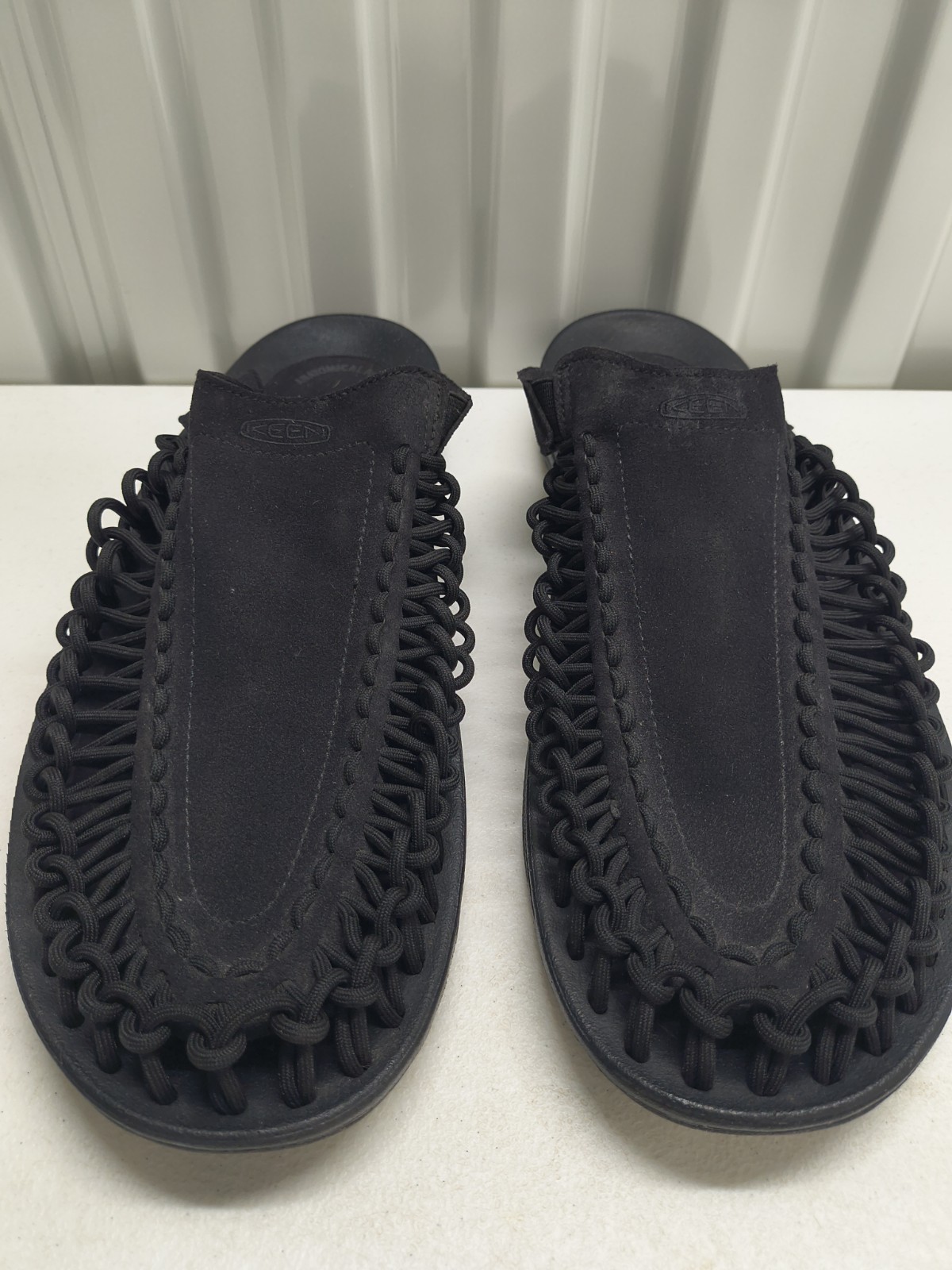 Keen Men’s Uneek Black Slides Suede Sandals Men’s Sz 14
