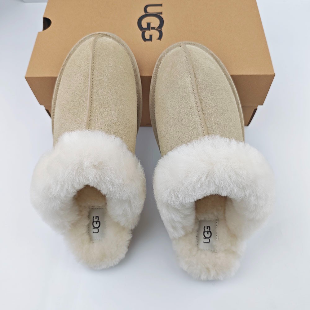 UGG Women’s Scuffette II Sand Sheepskin Collar Slippers Size US 6-11 With Box
