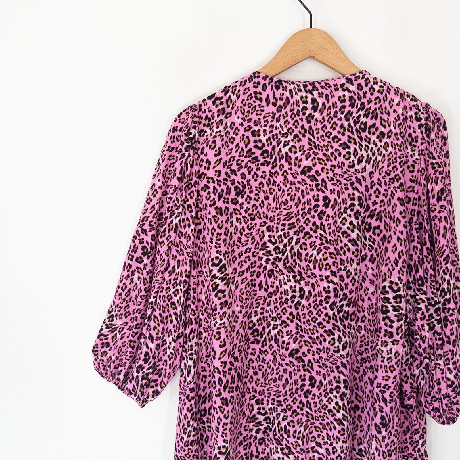 M&S Pink Leopard Animal Print Blouse Size 24 V Neck Blouson 3/4 Sleeve