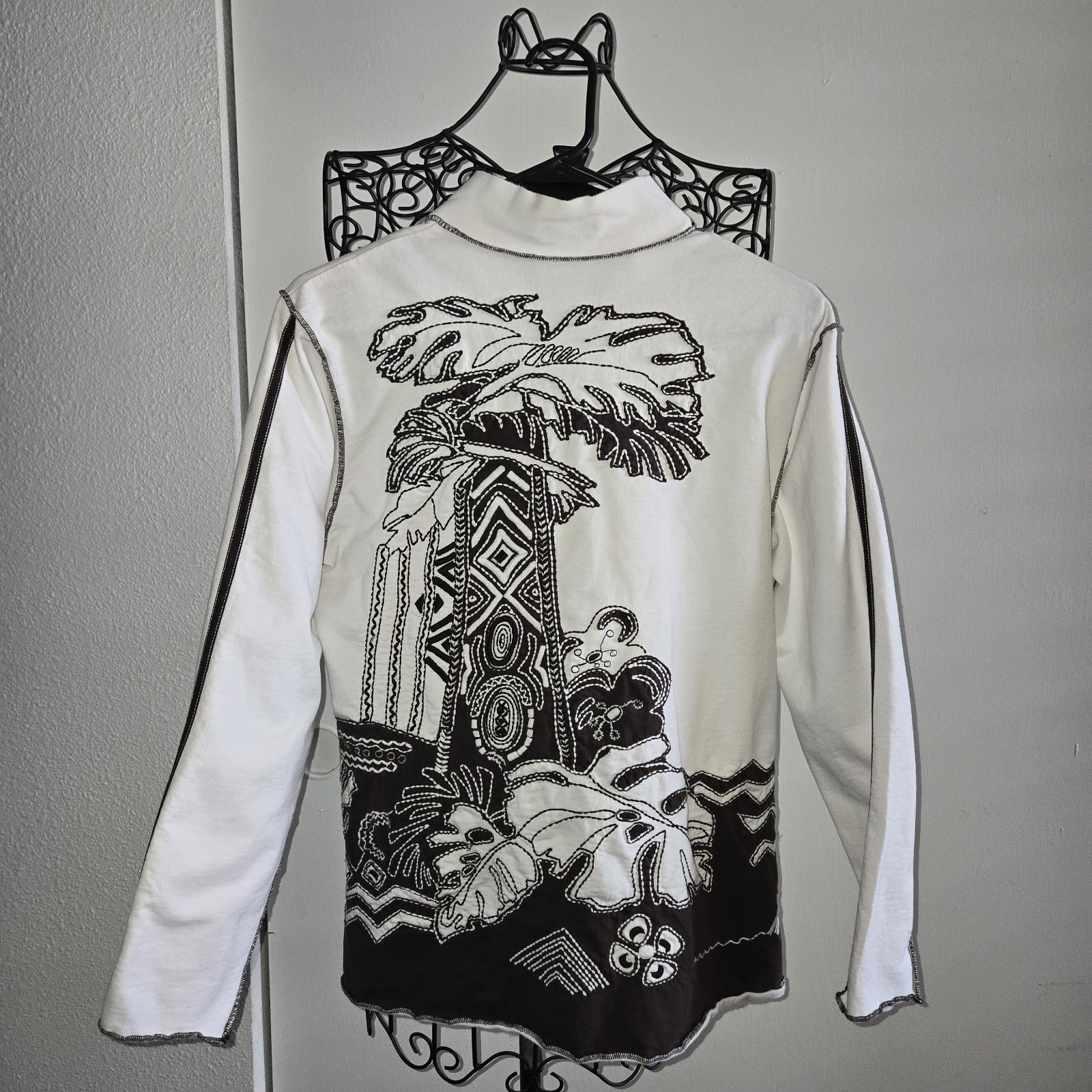 Chico’s Cardigan Brown Embroidery