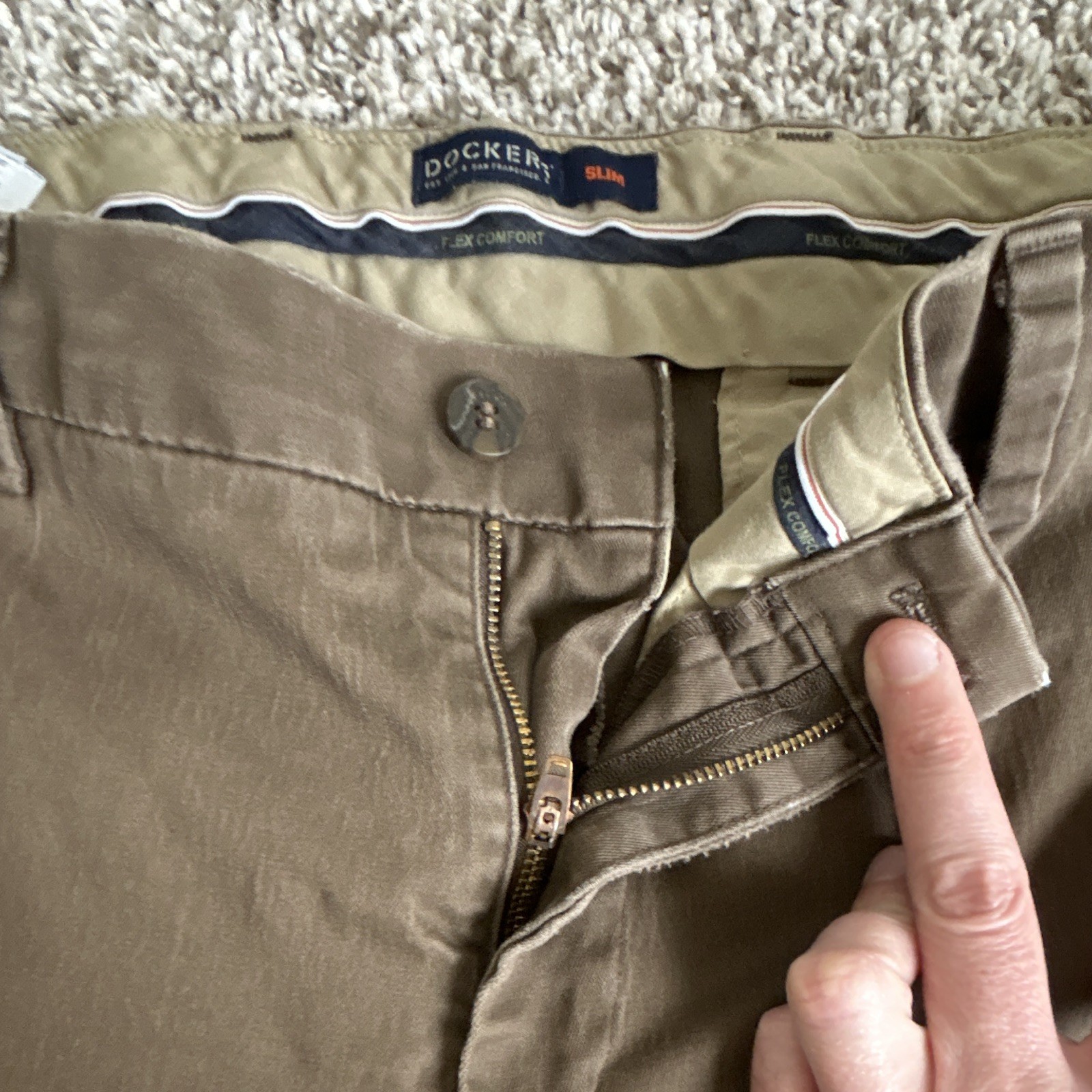 Dockers Flex Comfort Men’s Slim Tapered Stretch Cotton Twill Chino Pants 34
