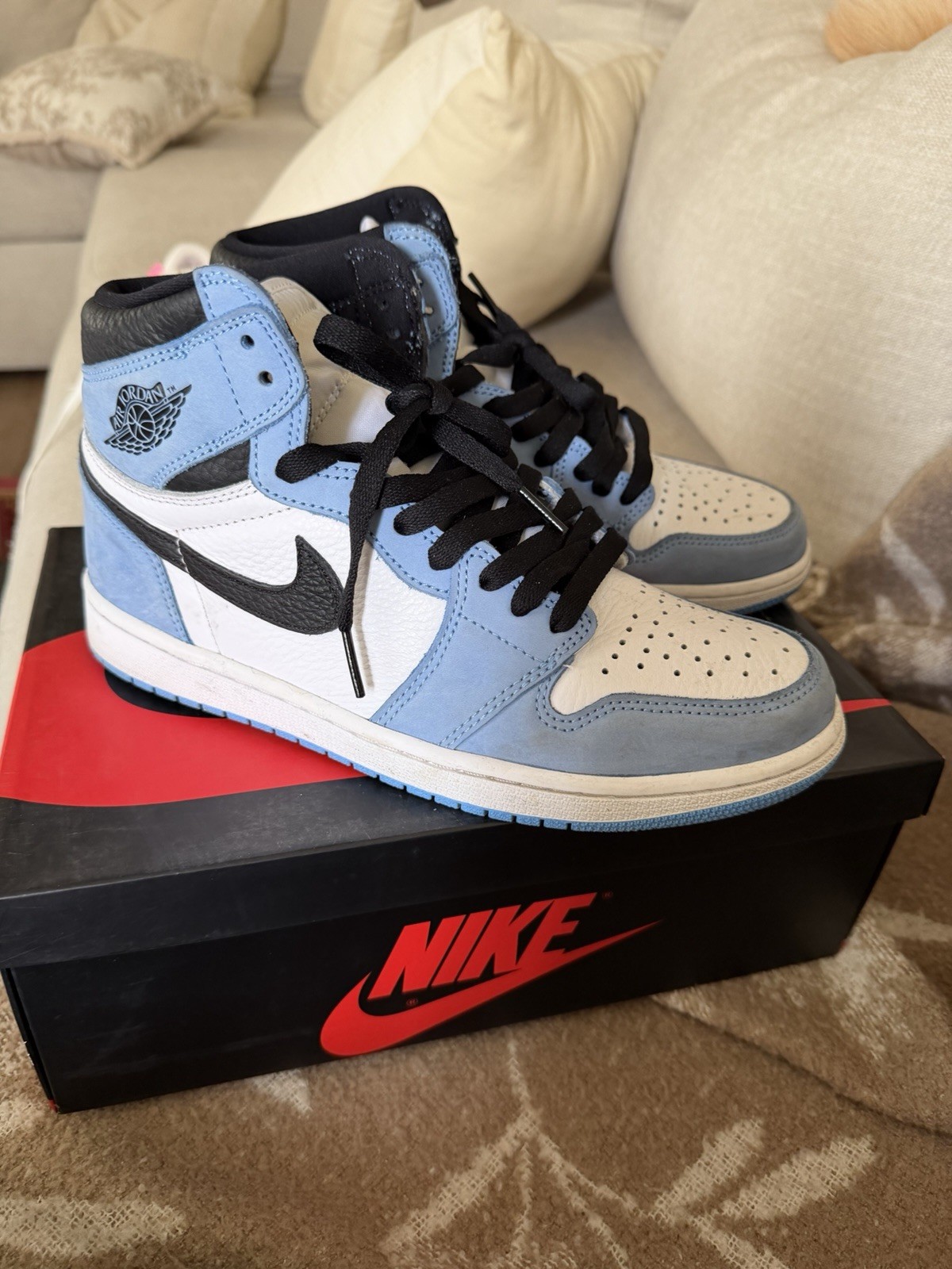 Jordan Air Jordan 1 Mid Top Lace Up Men’s Colorblock Sneakers White/Blue/Black