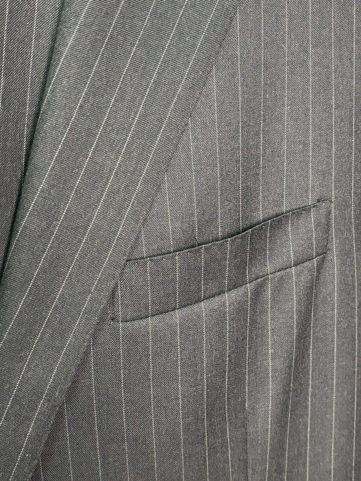 Corneliani Italy Super Fine Wool Suit 48L EU 58 Graphite Pinstripe Luxury