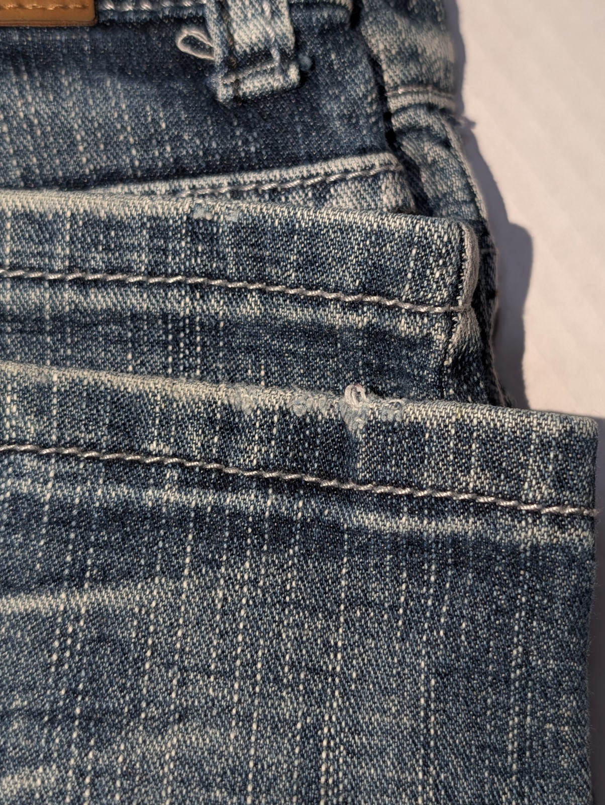 FLY PAPER Straight Mid Rise Med Wash Blue Denim Jeans Women’s Size 14