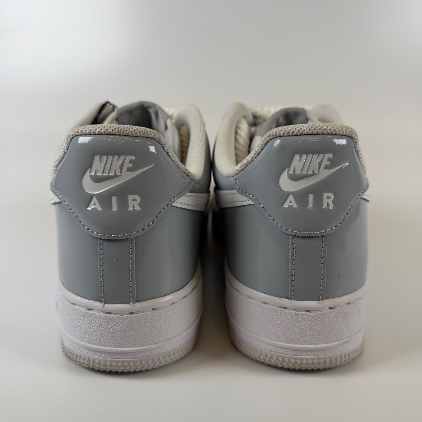 Nike Air Force 1 Low 07 LV8 Wolf Grey Vast Grey White HV9405-001 Mens Size 9.5