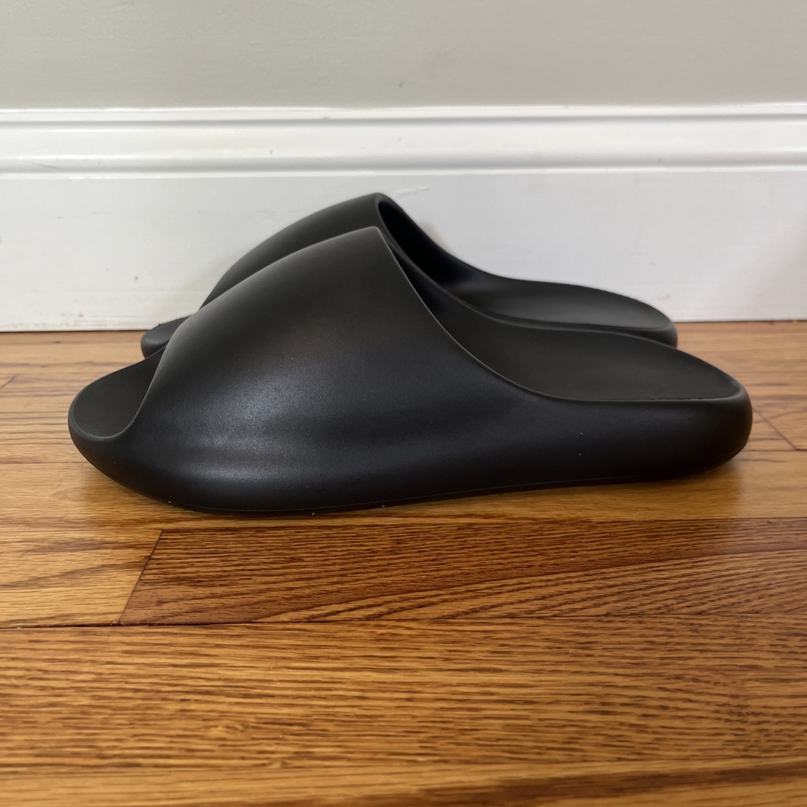 Yeezy YZY YS-02 Coal Black Slides Brand New Size 10