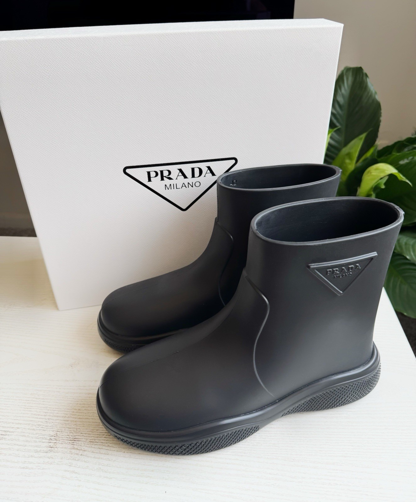 80%Off Retail$750 Prada Black Rubber Pull-on Rain Boots Size UK 8/US 9/IT 42