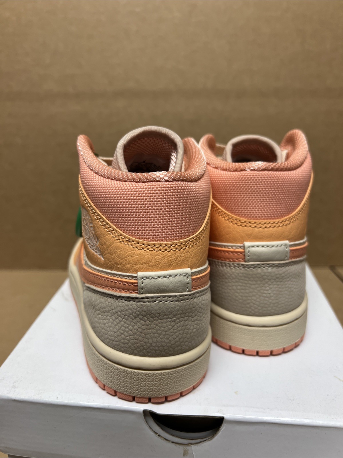 Wmns Air Jordan 1 Mid ‘Apricot’ DH4270-800 Size 5 Women