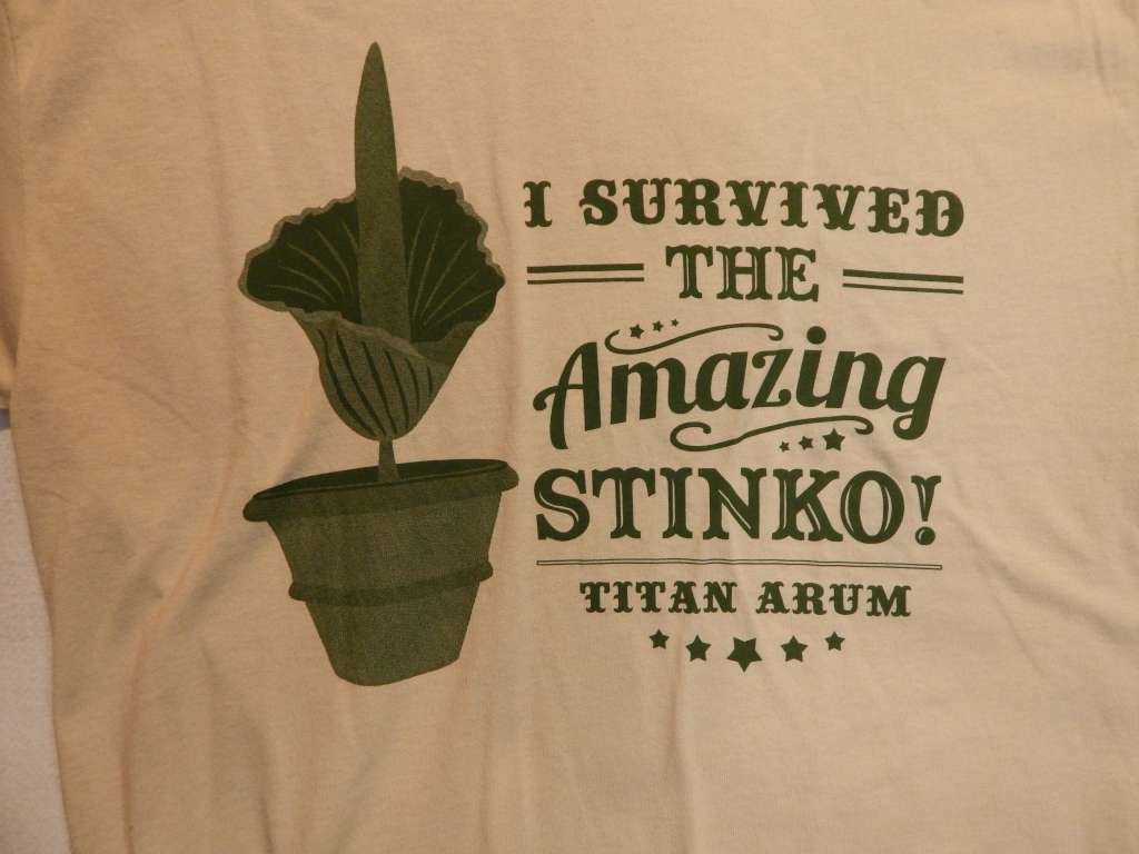 I Survived the Amazing Stinko! Titan Arum Gildan DryBlend Mens size M Medium