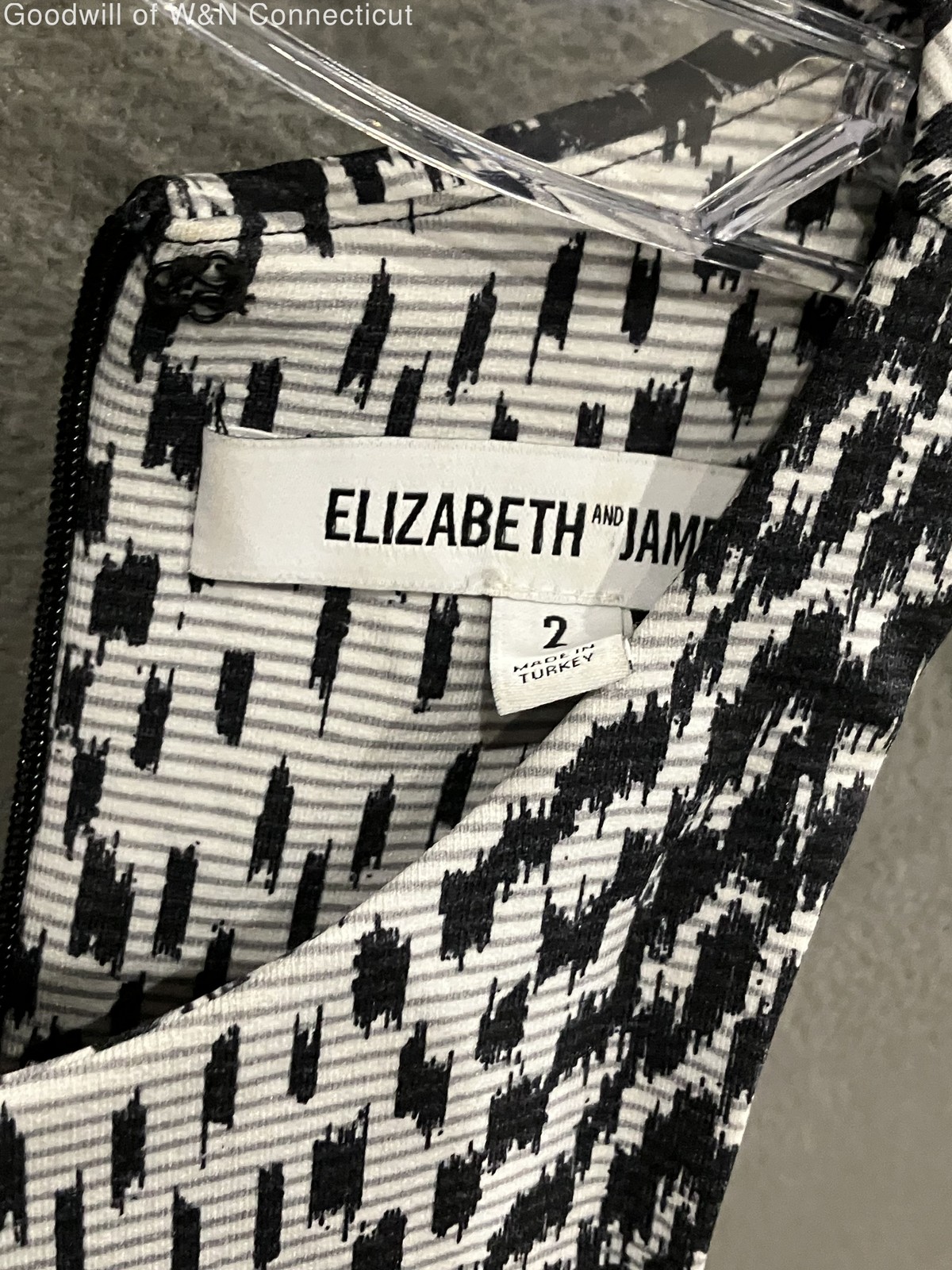 Elizabeth and James Women’s Black White Geometric Print Sleeveless Dress Sz 2