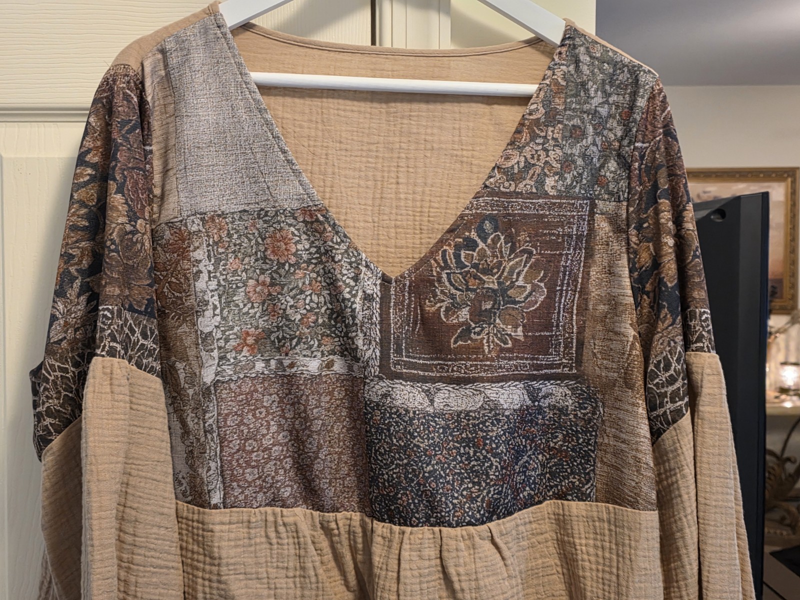 Women’s Bohemian Blouse Patchwork-Like Natural Colors 44″ bust 24″ Dwn Bk NWOT