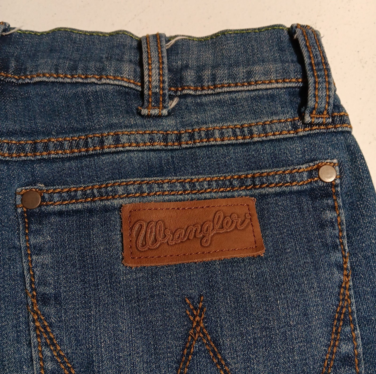 Wrangler Jeans Mens 30×32 Blue Retro Slim Fit Straight Cowboy Boot Western Denim