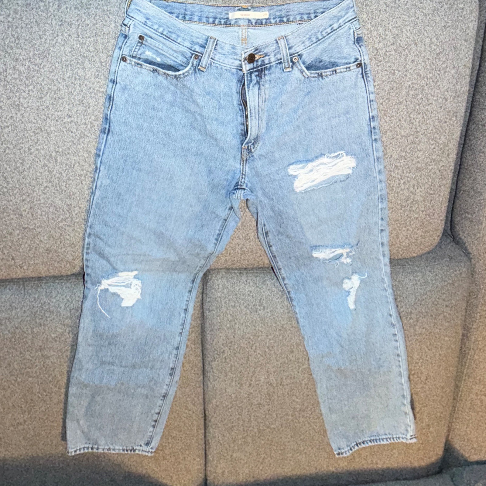 Levi’s Men’s Blue Denim Jeans Straight Baggy Fit Mid Rise Light Wash Distressed