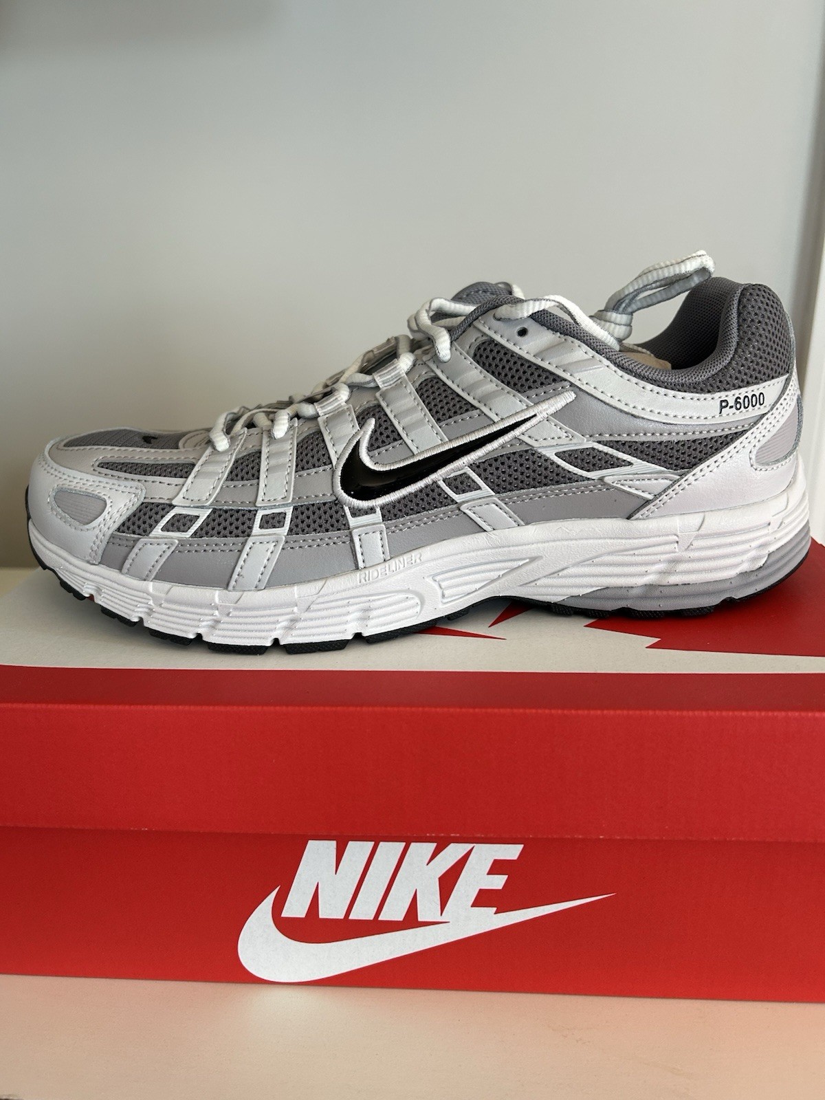 Nike Men’s P-6000 Atmosphere Grey/Black/White CD6404-031 Size 10.5 Brand New