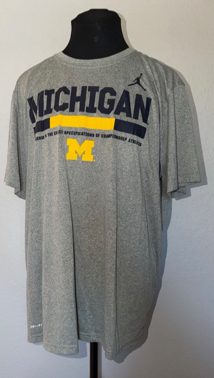Nike Air Jordan Men’s Gray Michigan Nike Tee Dri Fit XL ATHLETIC CUT