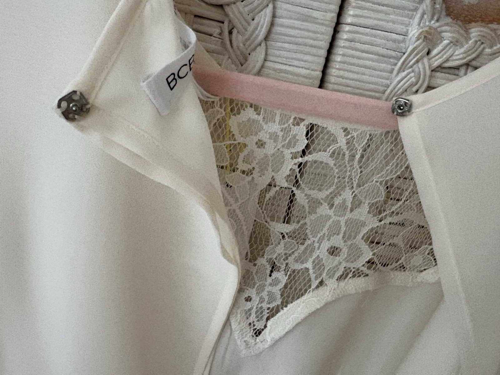 BCBG Generation Ivory Floral Lace Cut Out Back Mini Flare Dress Size Small