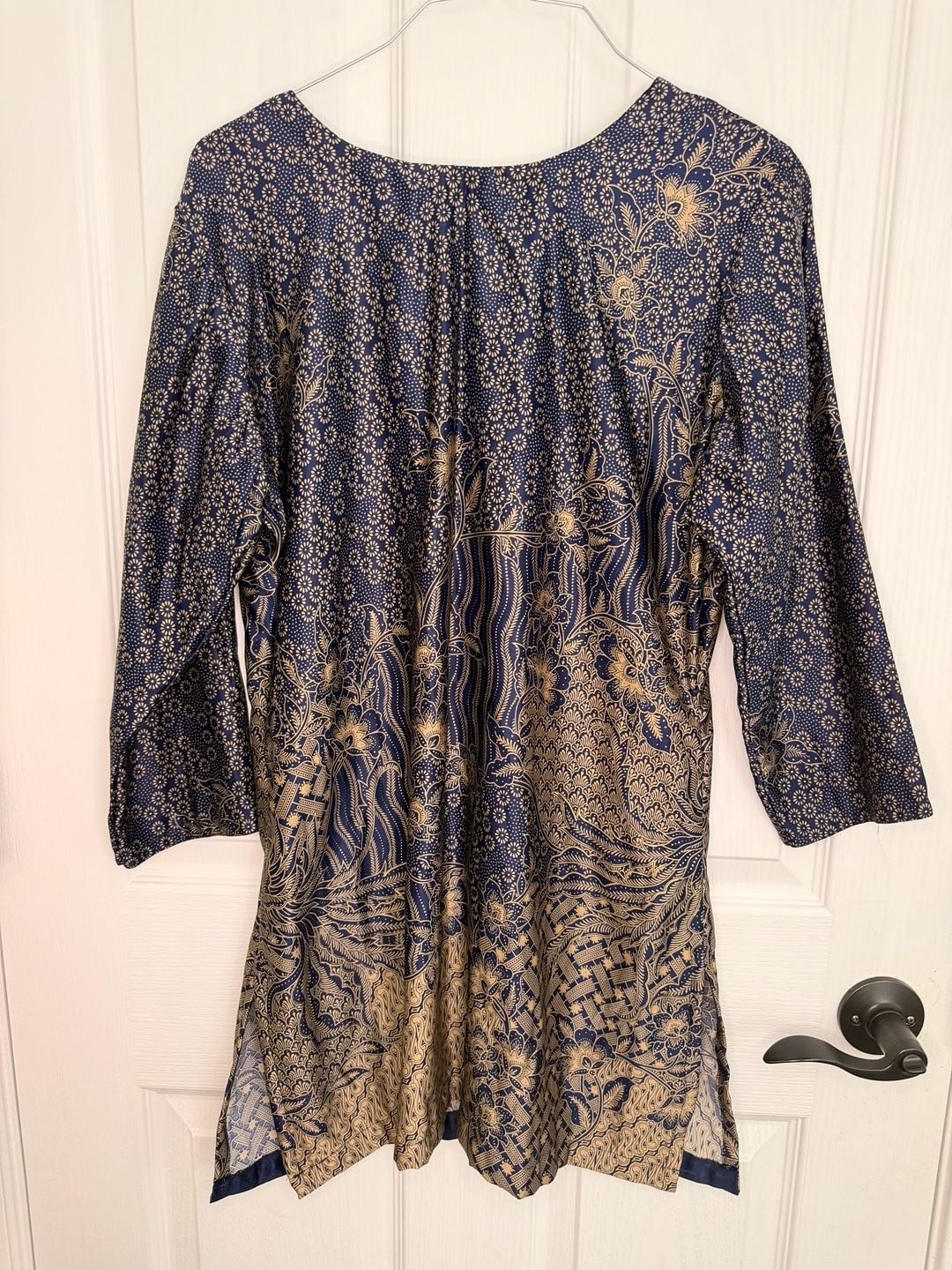 Mido Batik Halus Pure Linen Silk V-Neck Tunic Top