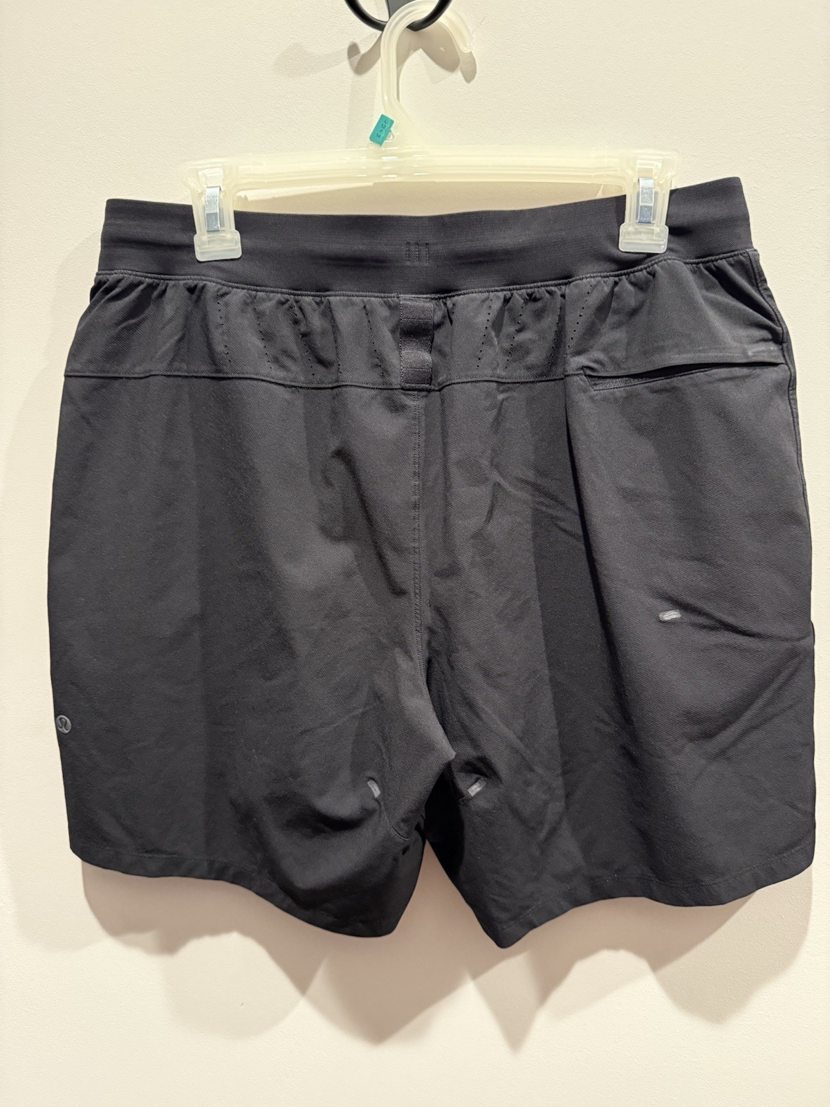 Lululemon Shorts Mens Medium Black LTT Liner 7inch Inseam
