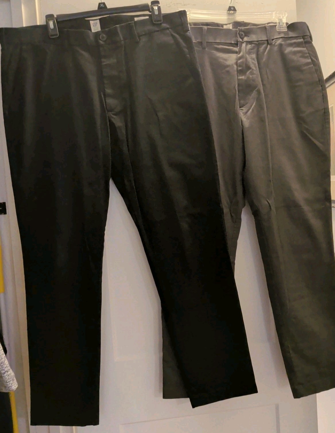 2 Pr 36 X 30 Slim Men GAP Modern Khaki Black Olive Twill Pants 4 Pockets 4 Good