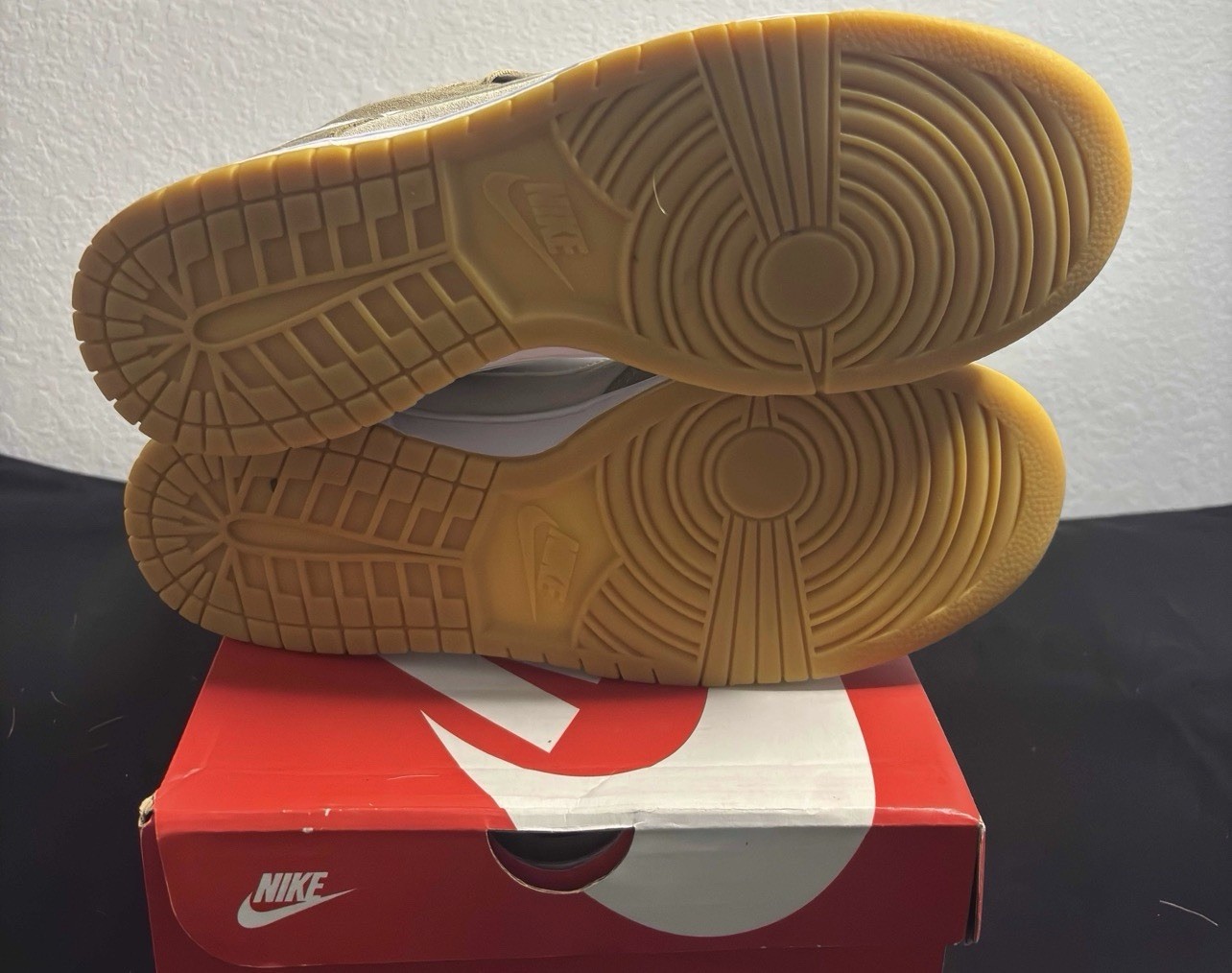 Size 11 – Nike Dunk SE Low Light Orewood Gum