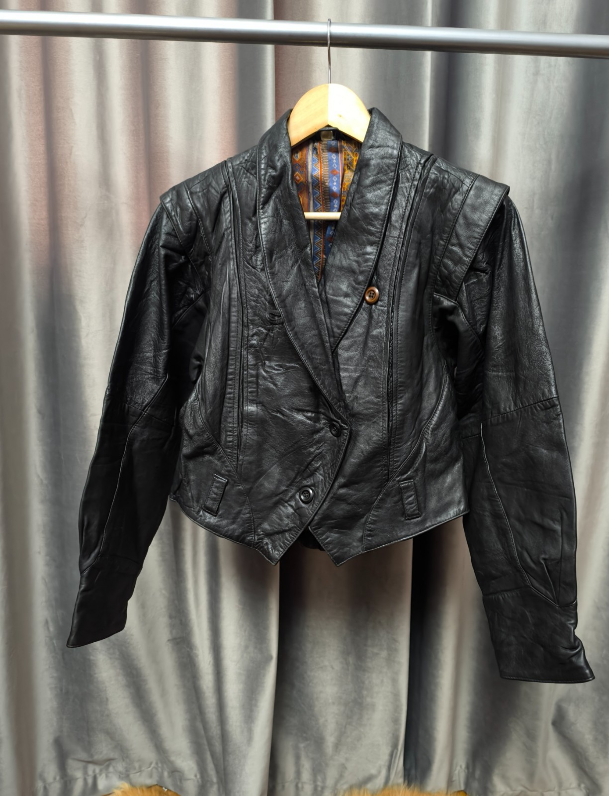 Vintage Black Genuine Leather Cropped Jacket Women’s S 80s Shoulder Pad Blazer