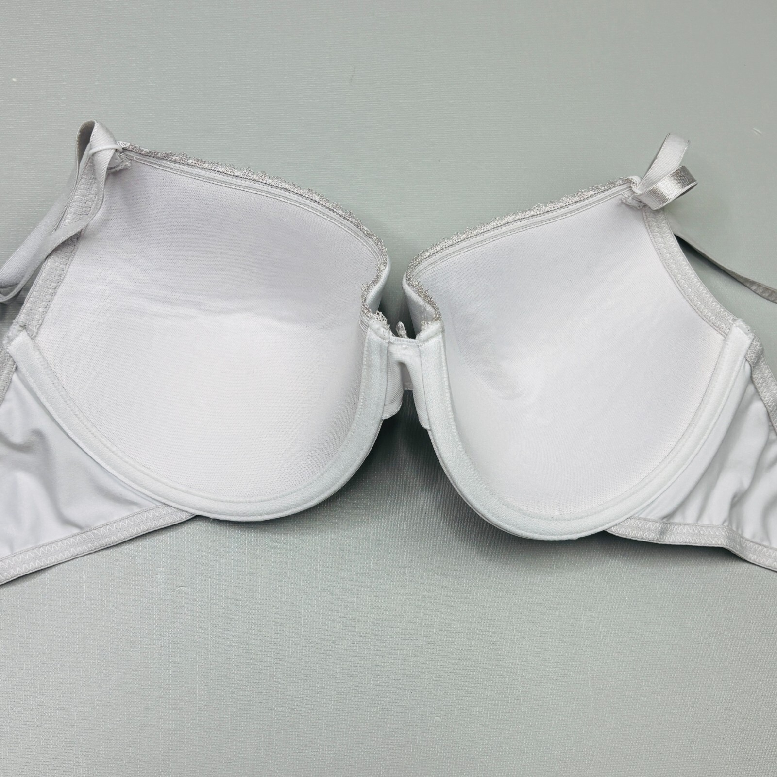 Maidenform Bra 34D Grey Padded Underwire Multiway Straps