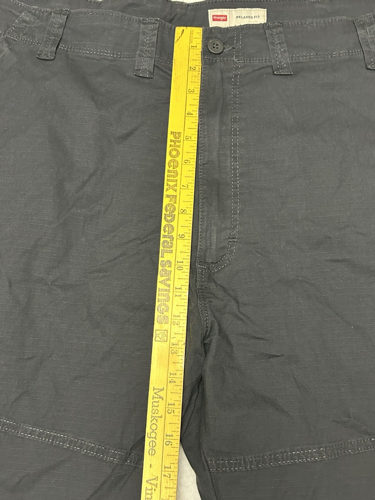 Wrangler Men’s 46 Cargo Shorts With Stretch Relaxed Fit Above Knee Dark Gray NEW