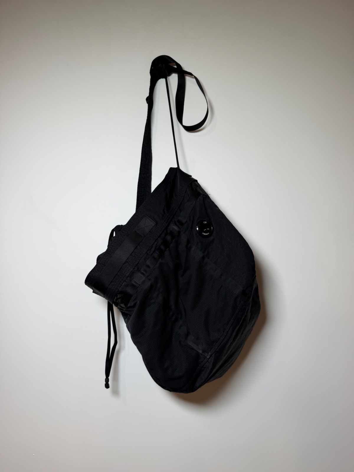 Сумка C.P. Company Nylon B Crossbody Messenger Bag In Black
