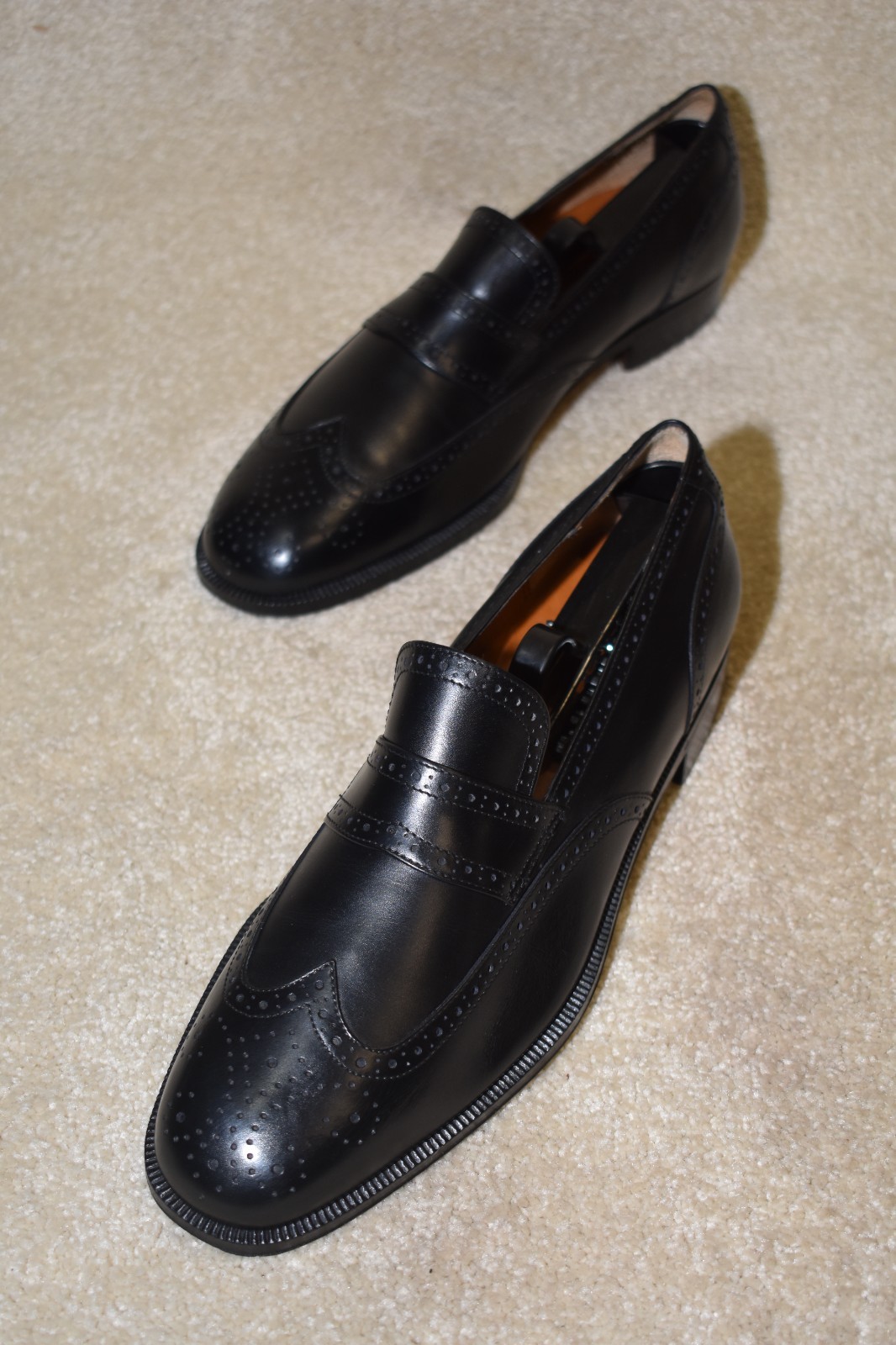 GORGEOUS SALVATORE FERRAGAMO LOAFERS 8.5 D $995