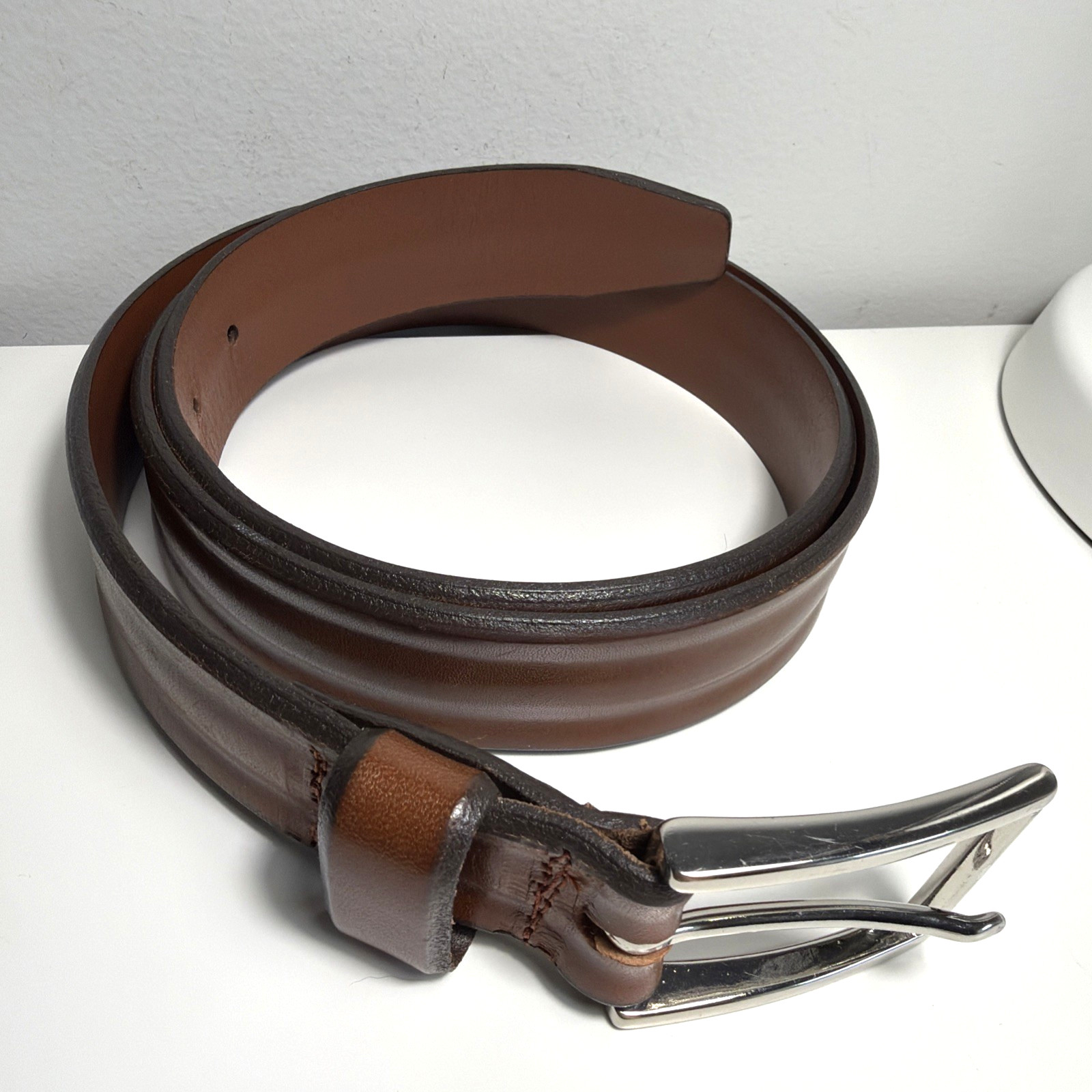 Allen Edmonds Genuine Leather Brown Belt USA Size 42 1.25″ Wide 67590 Walnut
