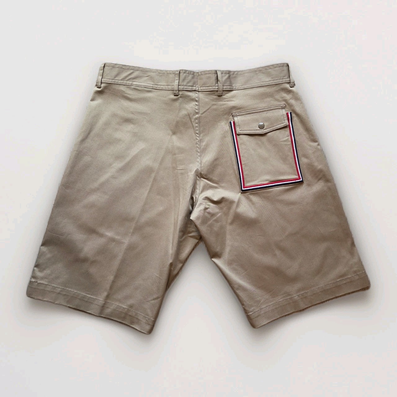 Moncler Men’s Beige Bermuda Shorts Solid Cotton Twill Flat Front sz 52 / 36us