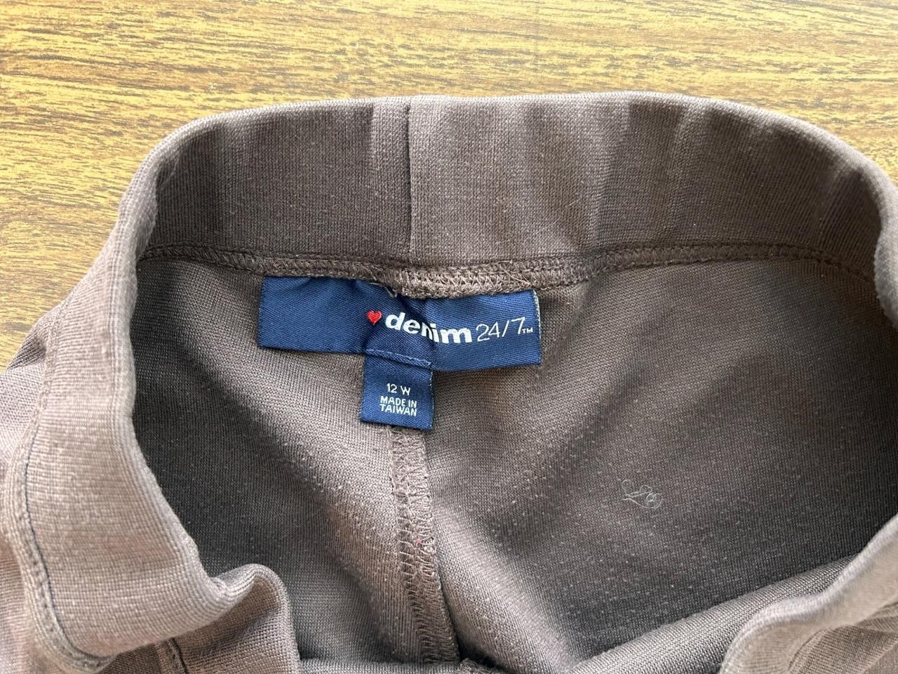 Denim 24/7 pants size 12W M 30″ inseam brown stretch knit fabric pull on