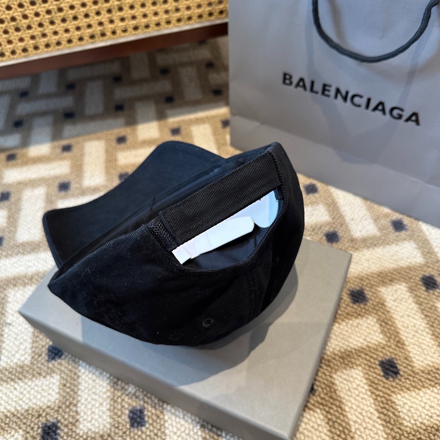 Balenciaga letter-style new baseball cap